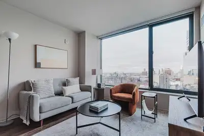 Image de Exceptional Theater District 2br w/ Gym, nr Shops & T, by Blueground