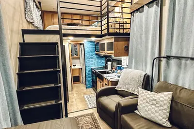 Image de Cozy Tiny Home in Pleasant Springtown Texas with WiFi, Ac, Full Kitchen
