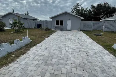 Image de #3 Small house walking distance to Warm Mineral Spring