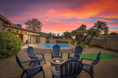 Image de Desert Paradise Pool, Mini Golf, Fire Pit, Games, Relax and unwind