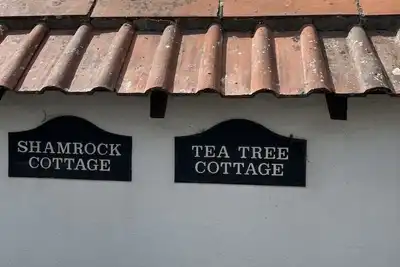 Image de Home from home - classic country cottage with all amenities in peaceful village\n