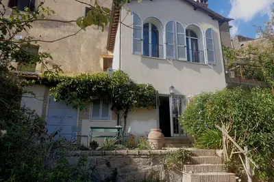 Image de Charming cottage in hilltop town with garden and stunning views