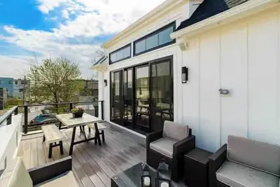 Image de Short North & Downtown & Osu | Near High Street | Free Parking | 5, 800+ Reviews