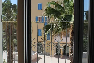 Image de Ref. 11 Summer Rental – One bedroom apartment in seafront complex