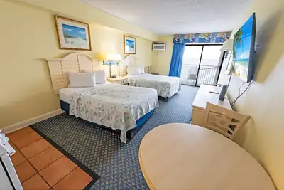 Image de New Direct Oceanfront @Sea Mist, Remodeled, Pools!
