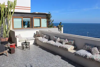 Image de Nicolashouse on the sea 2