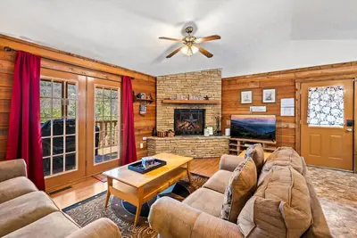 Image de New! 3br*Hot Tub*Game Room*Jacuzzi*Near Dollywood*