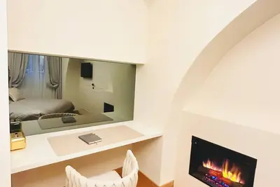Image de Amazing apartment located only few steps from Trevi Fountain and Spanish steps.