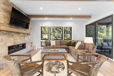 Brand-new, luxury townhome in Keystone's newest development.