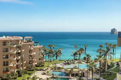 Image de Spectacular Top Floor Ocean Views at 5 Star Deluxe Resort on swimmable Medano Beach!