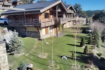 Image de Chalet Boolly – Luxe & Sérénité en Montagne, Sauna & Bain Nordique, Vue Panoramique