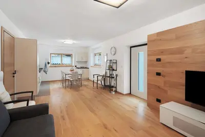 Image de Appartement 'Appartamento Rododendro' avec vue sur les montagnes, terrasse privée et Wi-Fi