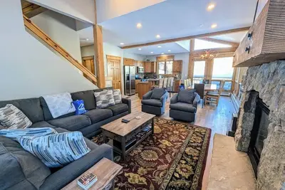 Image de Remodeled Townhome with pool and hot tub onsite