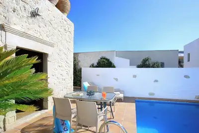 Image de Villa Radamanthis - a combination of tradition and luxury - nature
