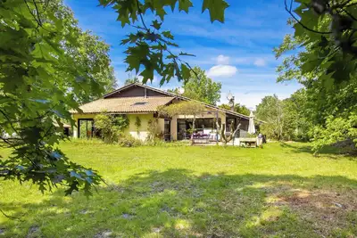 Image de Villa d’Exception – Élégance, Lumière & Nature au Cœur du Médoc