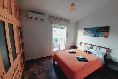 Modern house in a quiet location in La Herradura - pets welcome!