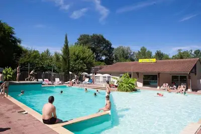 Image de Camping 4 étoiles - Piscine  - ccaffie