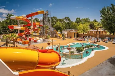 Image de ZEcamping animé espace aquatique chiens acceptés mobil-home Tv Lv Bbq