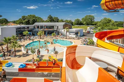 Image de ZEcamping parc aquatique pet friendly club enfant mobil-home Tv Lv Bbq