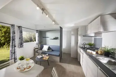 Image de ZEcamping familial parc aquatique animaux acceptés mobil-home Tv Lv