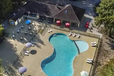 Image de Camping 2 étoiles - Piscine  - ccab0ig