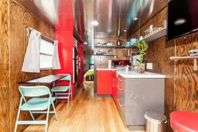 Image de Eastside Spartan - Glamping near Downtown & U. T.