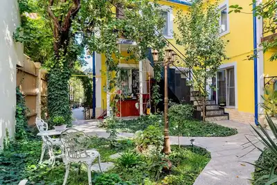 Image de Luxurious Villa - Courtyard, Terrace & Garden