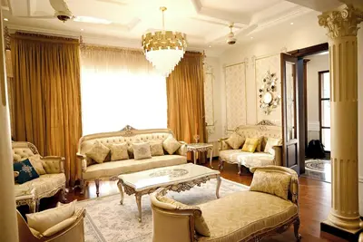 Image de Fully furnished, 5-bedroom Luxury villa in Dha-6 Raya Fairways commercial Lahore