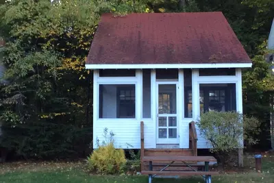 Image de Birch Cottage-Private Beach-Pets Welcome - Round Table Lodge, Sebago, Maine