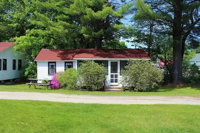 Image de Waterview Cottage-Private Beach-Pets Welcome - Round Table Lodge, Sebago, Maine