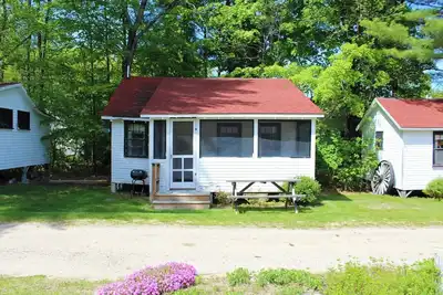 Image de Brookside Cottage-Private Beach-Pets Welcome - Round Table Lodge, Sebago, Maine
