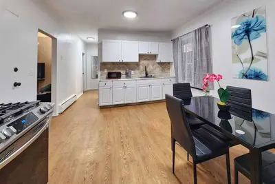 Image de Modern & Cozy 2br Near Basketball Hall of Fame
