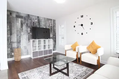 Image de Beautiful House Near Grand River & Kiwanis Park