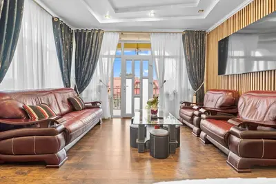 Image de Unique and Spacious Haven: Garden, Bbq & Courtyard