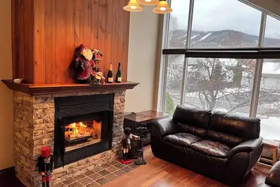 Image de Chalet Mont Sainte Anne with superb view of the ski mountain and wood fireplace