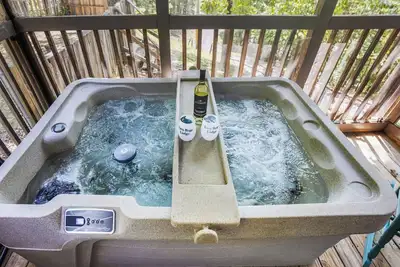 Image de Easy Bear Lodge Secluded Hilltop Cabin Retreat 3br/2ba  + Private Game Room