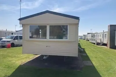 Image de Lovely 8 berth caravan for hire in Essex at Naze Marine Park ref 17181p