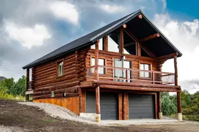 Image de Ranch Life Reimagined, Cattle Drives to Chic Cabin