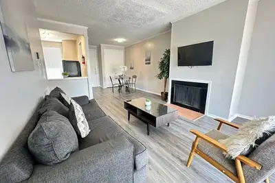 Image de Modern & Stylish Space in Heart of BayArea Houston