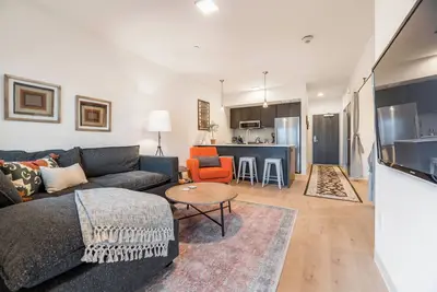 Image de Stylish 2-br condo in charming downtown Bozeman