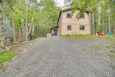 Image de 3-bedroom house with Game Room in peaceful Tobyhanna with WiFi