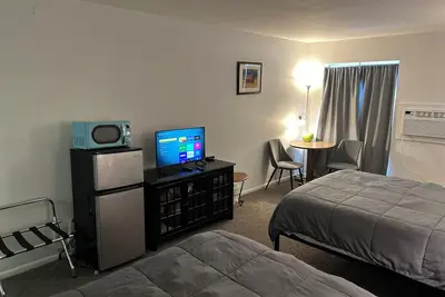 Image de Cozy studio with Smart Tv and WiFi in Fillmore.