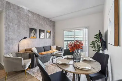 Image de Queen City Retreat | Parking, Views, Near Stadium