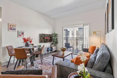 Image de Urban Oasis | Balcony, Free Parking, Views, Gym