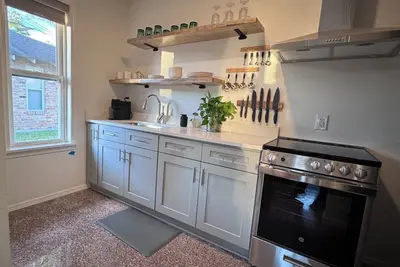 Image de The Pines at Pershing Place, Quiet, Safe and Cozy centrally located 1Br Condo