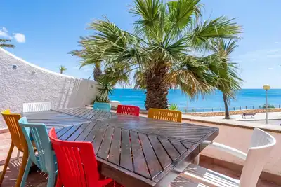 Image de Maison face à la mer avec piscine à 170m plage