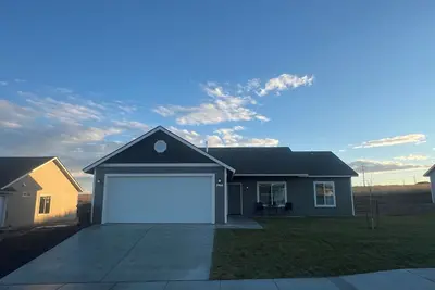 Image de Brand new charming 3-bedroom house with Ac and WiFi in wonderful Umatilla