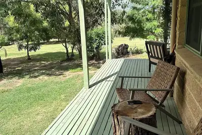 Image de Riverbend Cottage is perfect for couples.