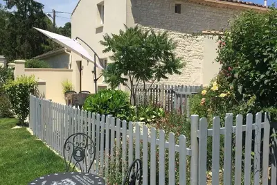 Image de Lambernière 2 - Cottage en pierre au cœur de la campagne charentaise