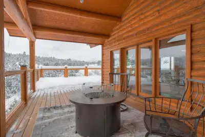 Image de Secluded Mountain Retreat with Stunning Views